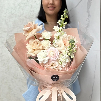 Букет из роз и маттиолы "Айнаш" - фото 4