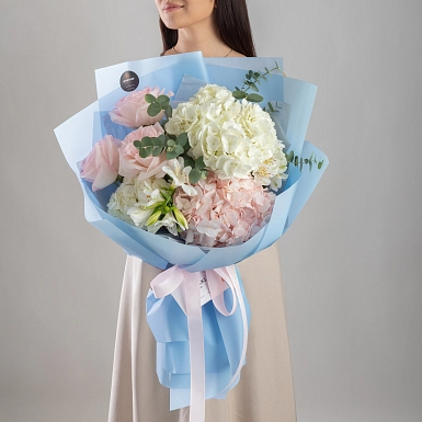 Букет из гортензий "Кремовый капкейк" фото