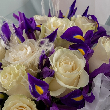 Букет с ирисами "Марокко" - фото 5