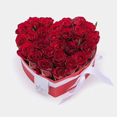 Голландские розы в стильных коробках в форме сердца S - фото 1