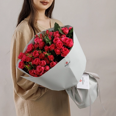 Букет из 11 кустовых роз "Sofi" - фото 2