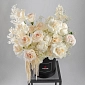 Композиция с пионовидными розами "Белый бархат" - фото 5