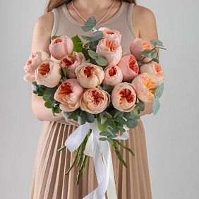 Букет из 15 пионовидных роз David Austin "Juliet"