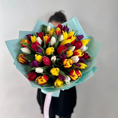 Букет из 51 тюльпана яркий микс - фото 2
