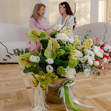 Композиция с антуриумами "Нота свежести" - фото 3