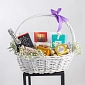 Корзина со сладостями "Сладкий подарок" - фото 3