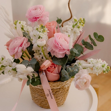 Композиция с ранункулюсами "Вивиан" - фото 5