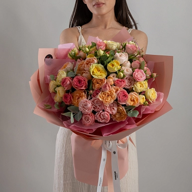 Букет из кустовых пионовидных роз “Bombastic” - фото 2