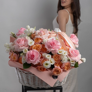 Композиция в корзине "Бесконечная любовь" - фото 1