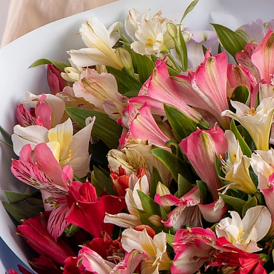 Букет из 25 альстромерий - фото 5