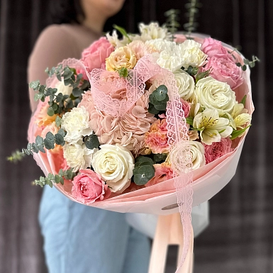 Букет из гортензии и спрей Julietta "Queen" фото