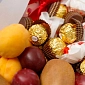 Коробка из фруктов и шоколада "Вкусный подарок" - фото 3
