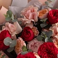 Букет из пионовидных роз "Аромат любви" - фото 7