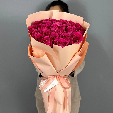 Букет из 25 розовых роз 50 см "Тянь-Шань" - фото 2