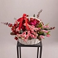 Композиция в корзине "Алые Лепестки" - фото 1