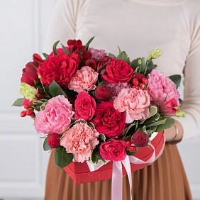 Композиция из пионовидных роз "Вечная любовь"