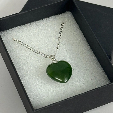 Кулон "Нефритовое сердце" на цепочке - фото 3