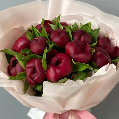 Букет из 15 красных местных пионов "Red" - фото 3