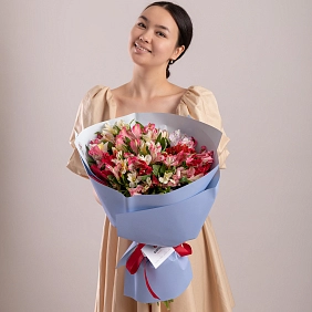 Букет из 25 альстромерий