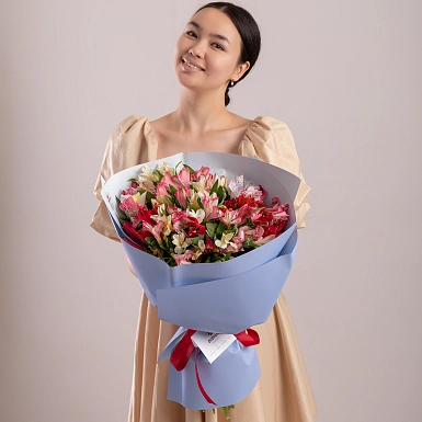 Букет из 25 альстромерий - фото 1