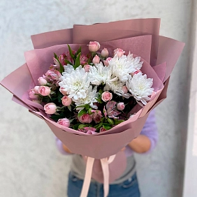 Букет из хризантем и альстромерий "Belle"