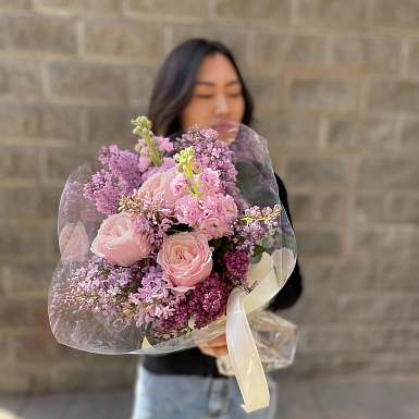 Букет из сирени и пионовидных роз "Сиреневый блюз" - фото 1