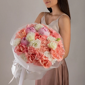 Букет с пионами "Персиковый вкус"