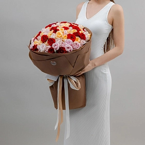 Букет из ярких микс роз 70 см "Тянь-Шань"