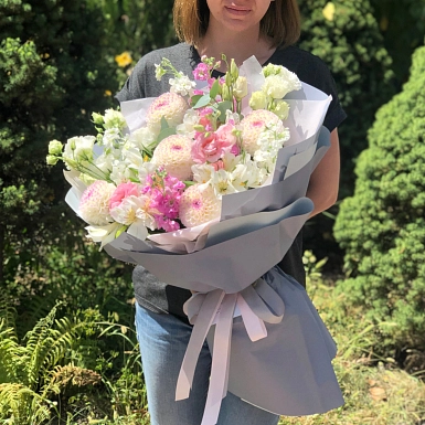 Букет с георгинами и эустомой "Жанель" - фото 2