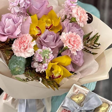 Сет из букета с орхидеями и фиников в шоколаде 6 шт. - фото 3