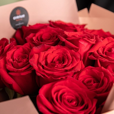 Букет из 15 красных роз 50 см "Магия чувств" - фото 6