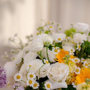 Букет из гербер и ромашек "Танец солнца" - фото 6