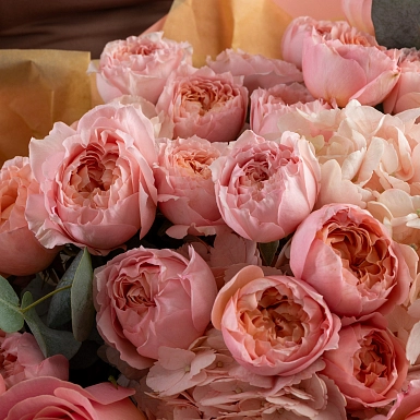 Букет с пионовидными розами "Навстречу мечте" фото