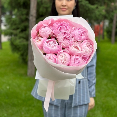 Букет из 11 местных пионов "Восточная сказка" - фото 1