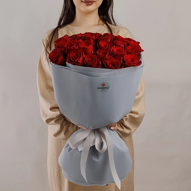 Букет из 25 красных роз 50 см "Тянь-Шань" - фото 3