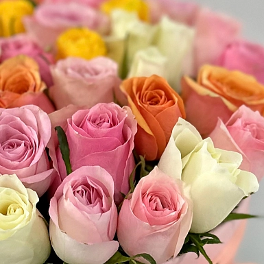 35 микс роз в розовой коробке-тубус - фото 5