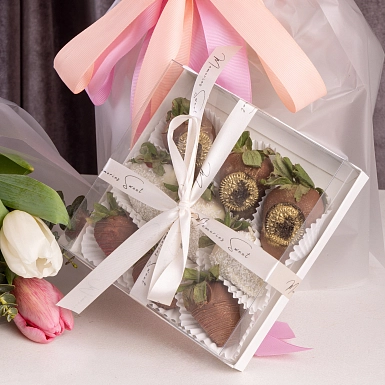 Сет из двух букетов и клубника в шоколаде 9 шт "Рай" - фото 6