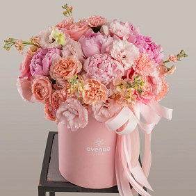 Купить цветы в коробке в Алматы