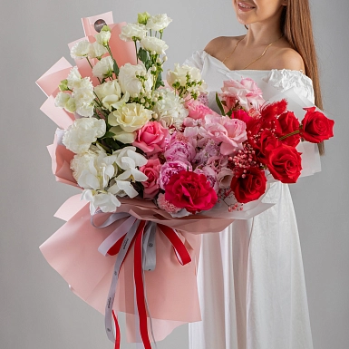 Букет с орхидеей фаленопсис "Омбре" фото