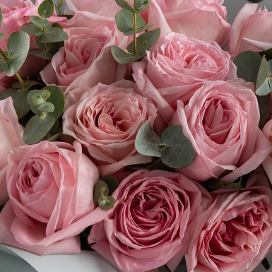 Букет из 15 пионовидных роз "Pink O'hara" с оформлением - фото 6