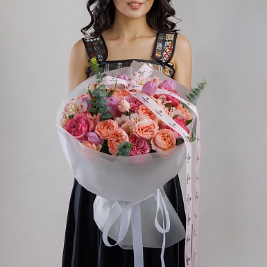 Букет из тюльпанов и пионовидных роз "Сәуле" - фото 3