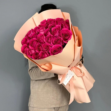 Букет из 25 розовых роз 50 см "Тянь-Шань" - фото 1