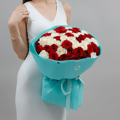 Букет из 51 красно-белой розы 50 см "Тянь-Шань" - фото 2