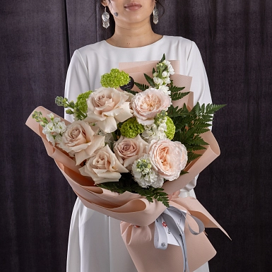 Букет из пионовидных роз "Знак любви" - фото 2