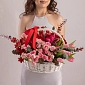 Композиция в корзине "Алые Лепестки" - фото 2