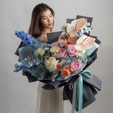 Букет с дельфиниумом "Кок-Тобе" - фото 2