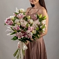 Букет из лилий "Королевский сюрприз" - фото 3