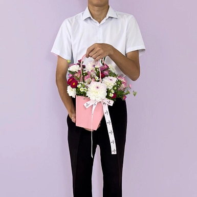 Композиция с астрой и георгинами "Снова в школу" - фото 2