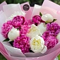 Букет из 15 местных микс пионов - фото 3