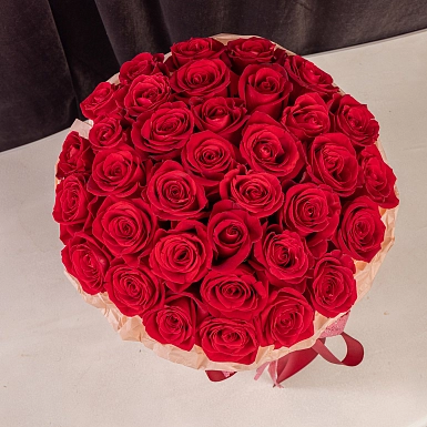 Коробка из 35 красных Голландских роз - фото 3